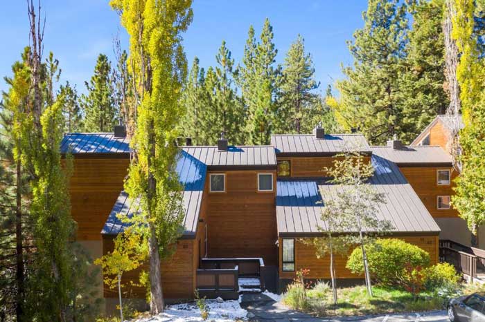 Pinegrove by AvantStay Beautiful Villa Condo just outside Tahoe City